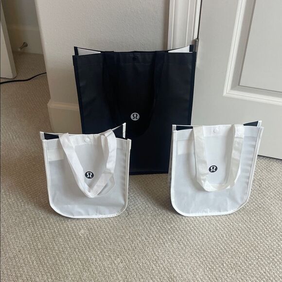 Lululemon Black and White Tote Bags Set - Picture 1 of 1